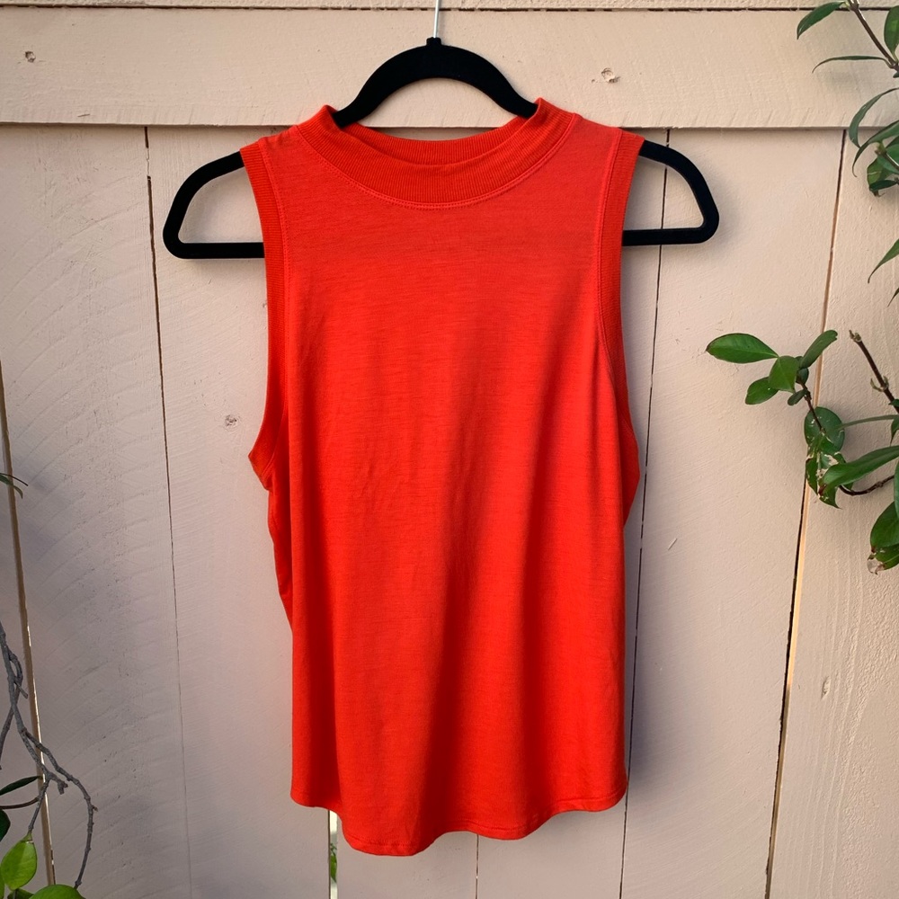 Athleta women’s active high neck top